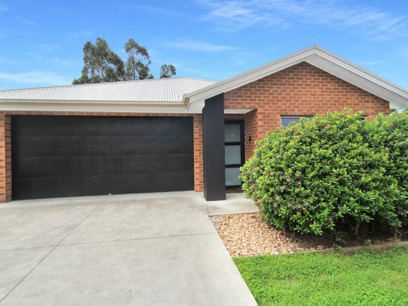 7 Bryan Place, East Bairnsdale VIC 3875