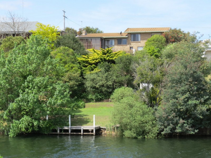 14 Robb Street, Bairnsdale VIC 3875