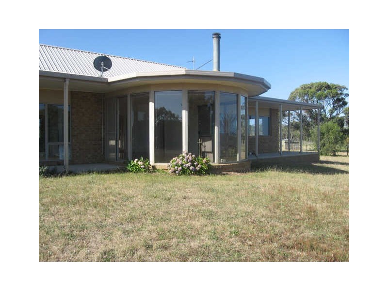 135 Waddy Point Road, Bairnsdale VIC 3875