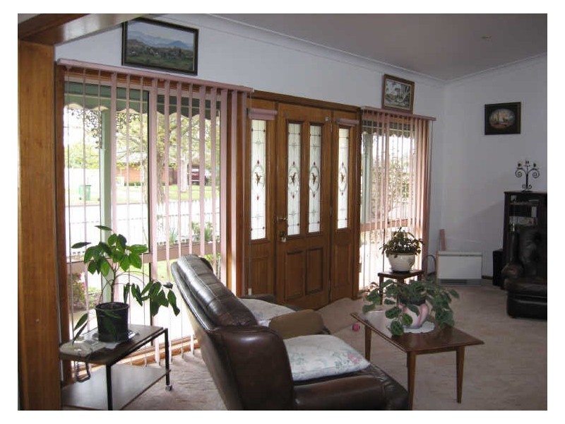 20 Magnolia Drive, Bairnsdale VIC 3875