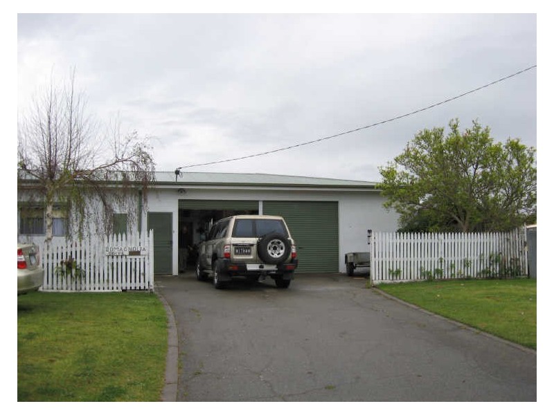 20 Magnolia Drive, Bairnsdale VIC 3875