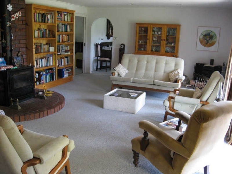 76 Eleven Mile Road, Bairnsdale VIC 3875