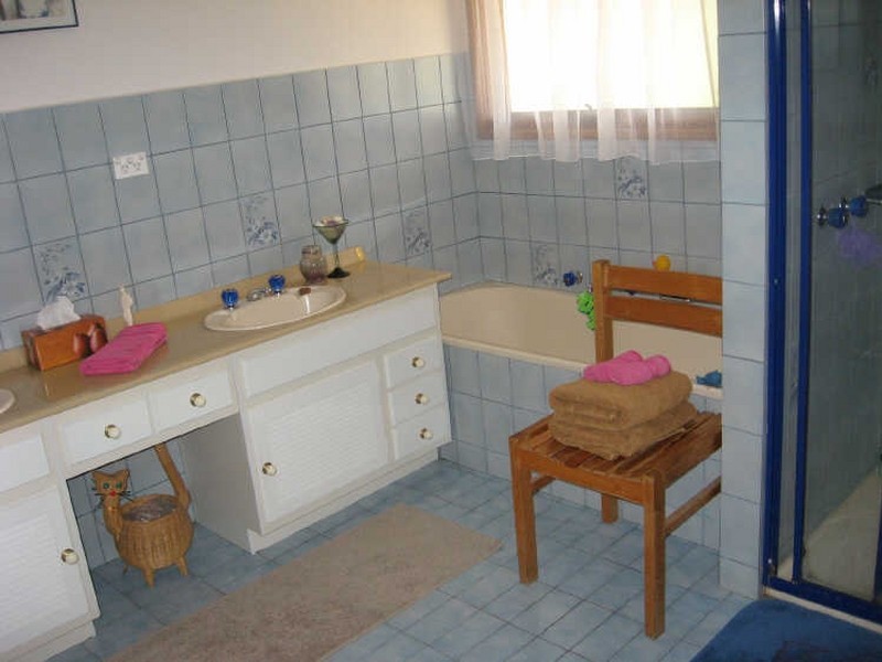 76 Eleven Mile Road, Bairnsdale VIC 3875