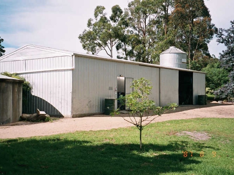 76 Eleven Mile Road, Bairnsdale VIC 3875