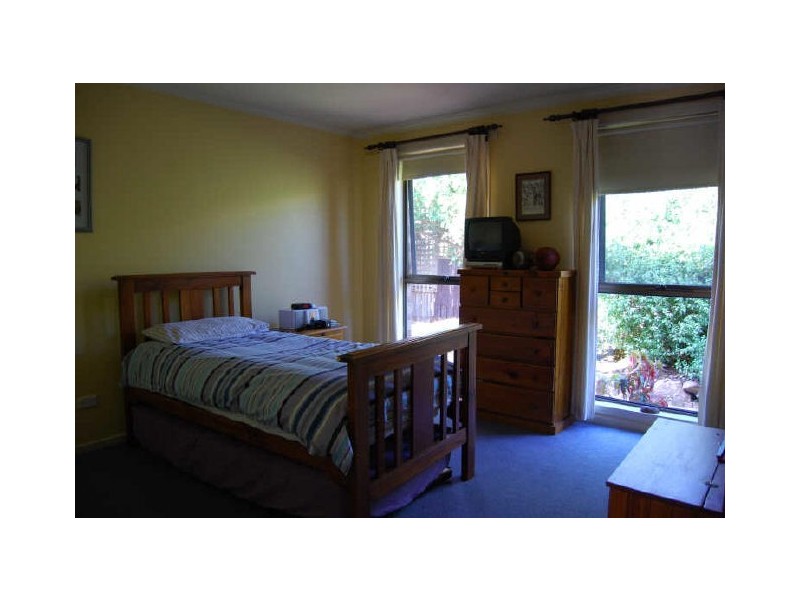 27 Maude Street, Bairnsdale VIC 3875