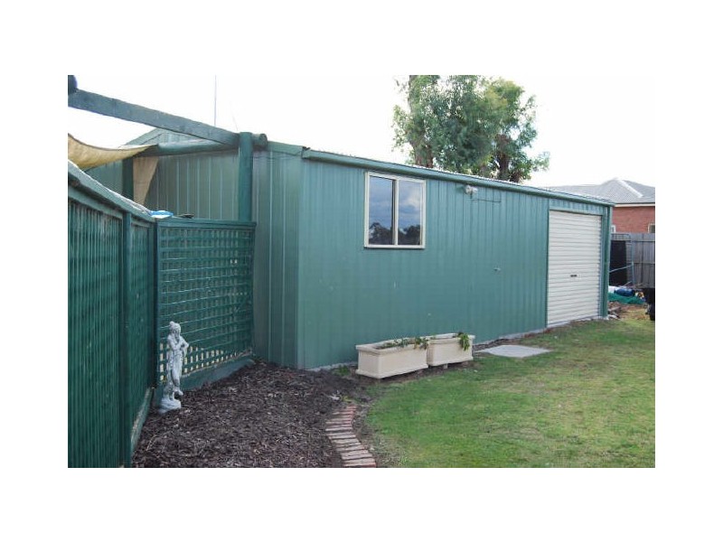 27 Maude Street, Bairnsdale VIC 3875