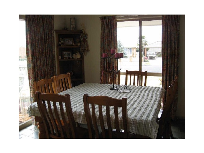 24 Bluff Court, Bairnsdale VIC 3875