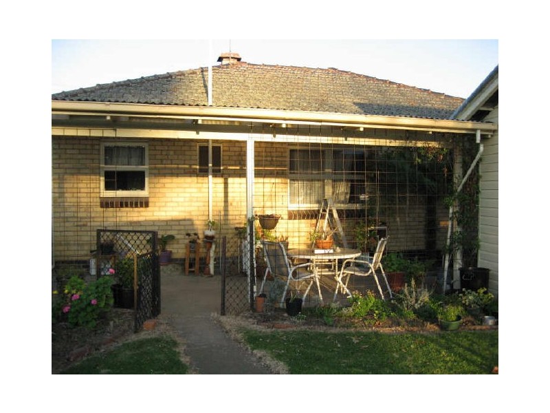45 Hadfield Street, Bairnsdale VIC 3875