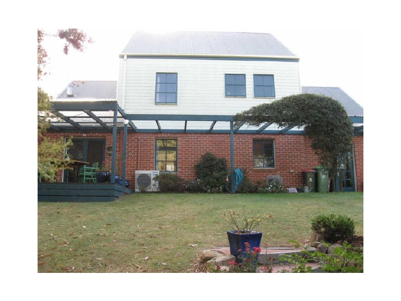21 Harnham Drive, Bairnsdale VIC 3875