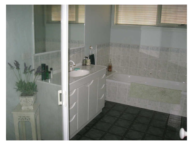 61 The Riverside, Nicholson VIC 3882