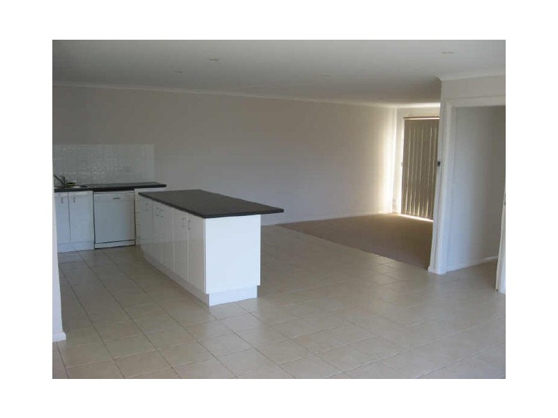 13A Barton Place, Bairnsdale VIC 3875