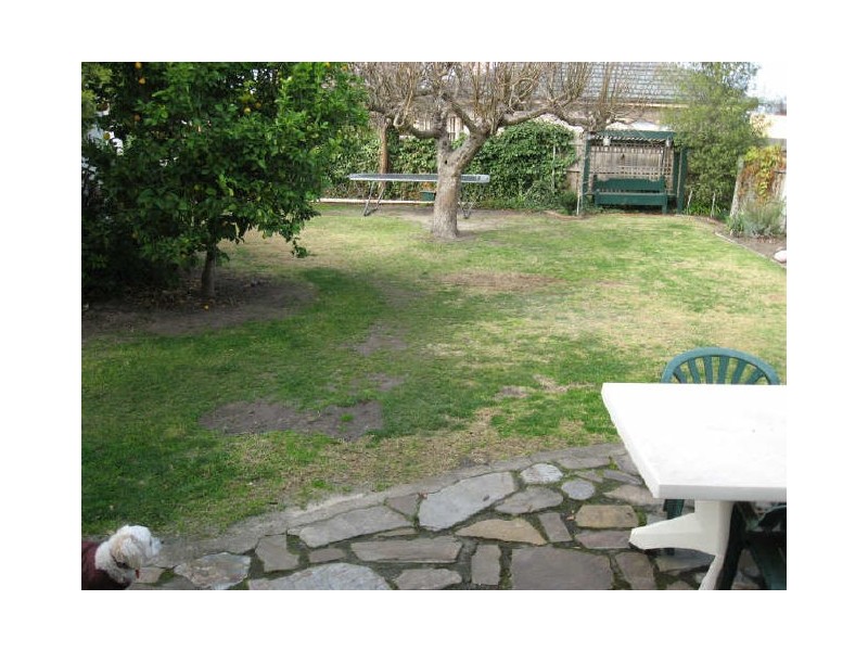 11 McKean Street, Bairnsdale VIC 3875