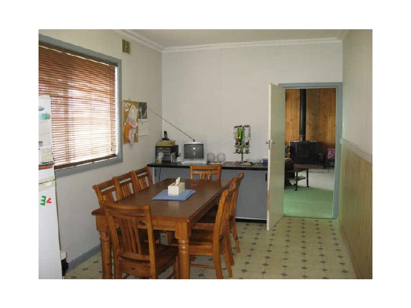 67 Main Road, Lindenow VIC 3865