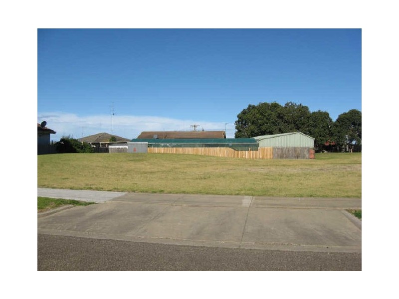30 Cameron Crescent, Bairnsdale VIC 3875