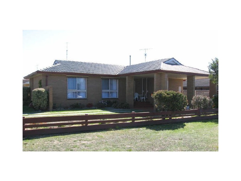 86 Wallace Street, Bairnsdale VIC 3875