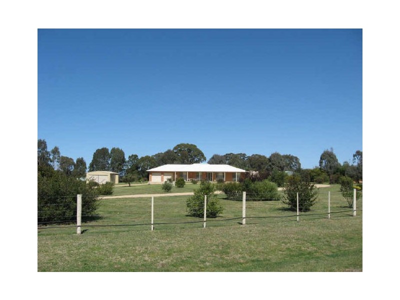 25 Amberly Drive, Nicholson VIC 3882