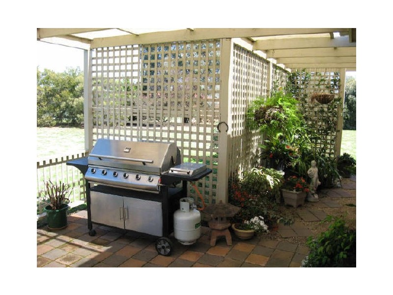 25 Amberly Drive, Nicholson VIC 3882