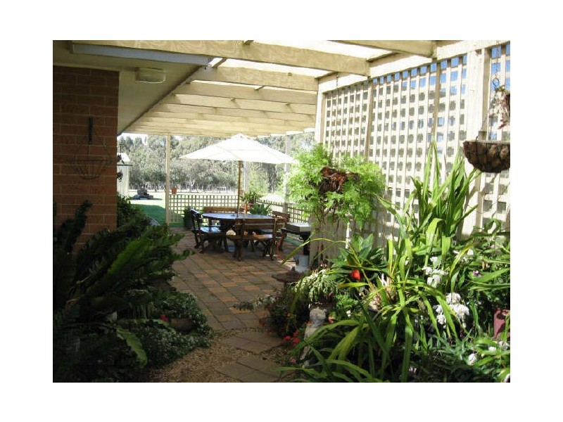 25 Amberly Drive, Nicholson VIC 3882