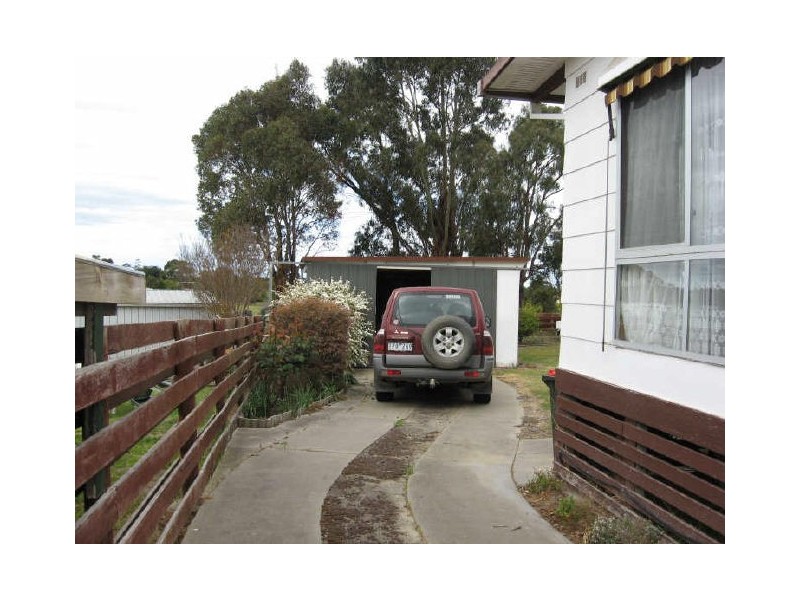 13 Nicholson Court, Nicholson VIC 3882