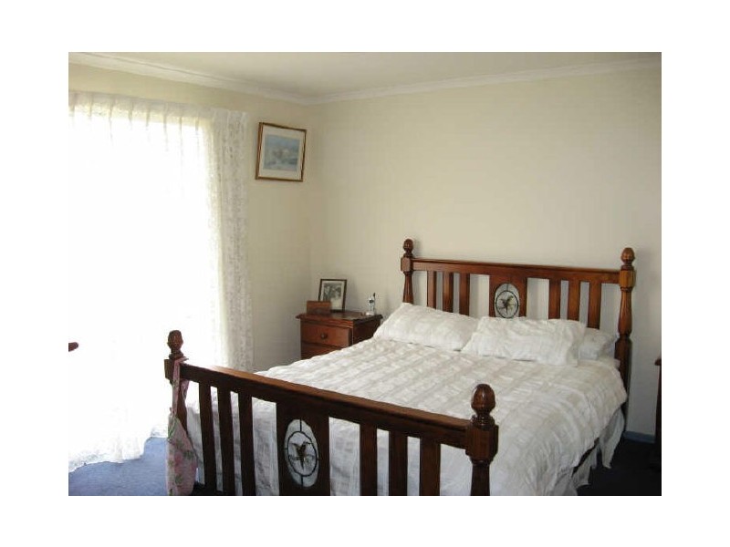 Bairnsdale VIC 3875