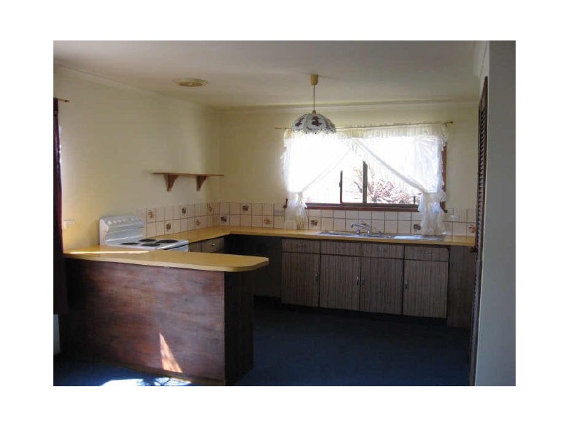 211 Main Road, Lindenow VIC 3865