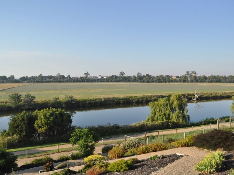 42 The Backwater, Bairnsdale VIC 3875