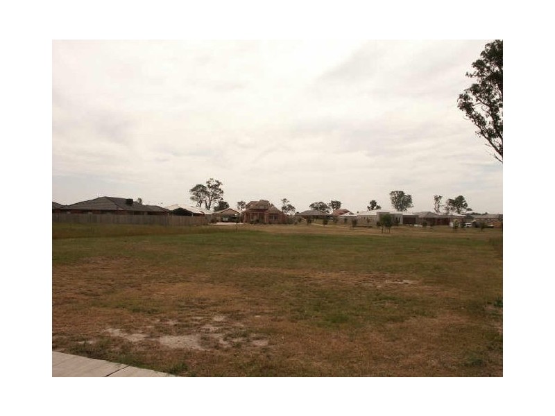 10 Glendon Drive, Bairnsdale VIC 3875