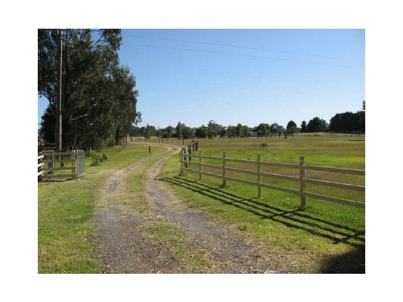 40 Fernbank Road, Lindenow South VIC 3875