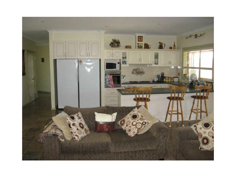 34 Hallier Court, Nicholson VIC 3882