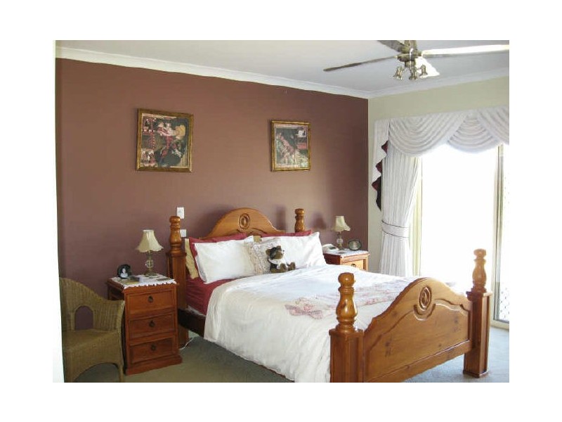 34 Hallier Court, Nicholson VIC 3882