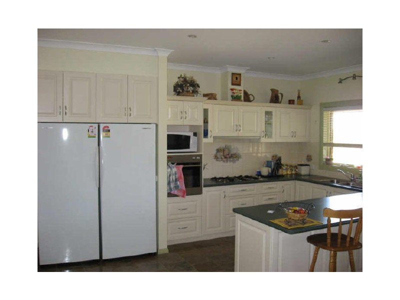 34 Hallier Court, Nicholson VIC 3882