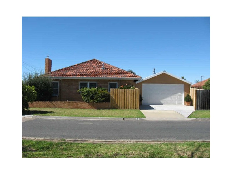 6 McCulloch Street, Bairnsdale VIC 3875