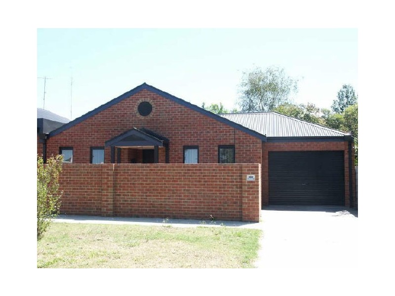 1/6 Tomkins Street, Bairnsdale VIC 3875