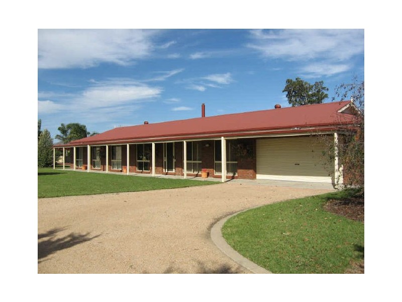 9 Timbarra Drive, Bairnsdale VIC 3875
