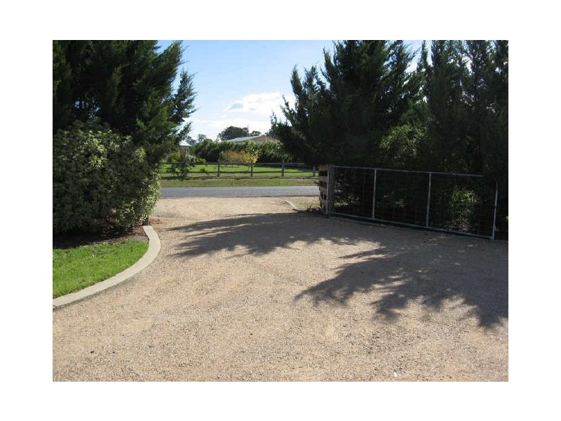 9 Timbarra Drive, Bairnsdale VIC 3875