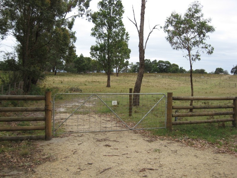 20 Ives Lane, Lindenow South VIC 3875