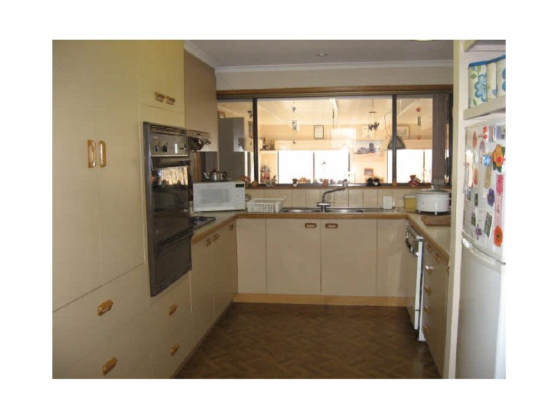 9 Henderson Court, Bairnsdale VIC 3875