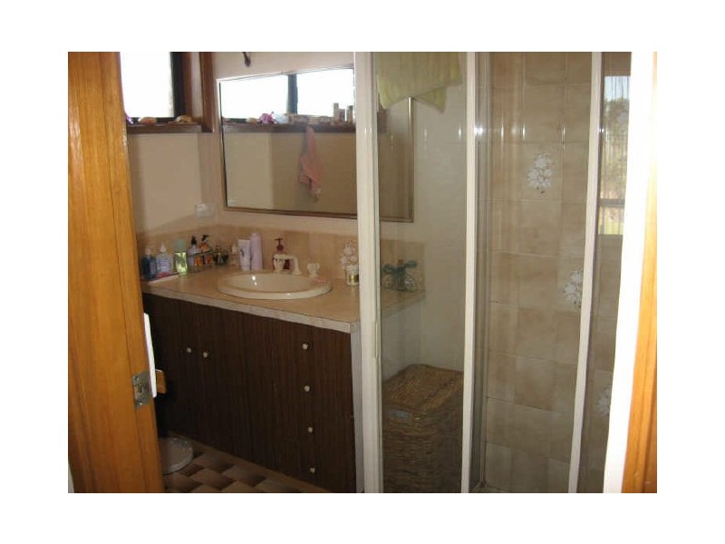 9 Henderson Court, Bairnsdale VIC 3875