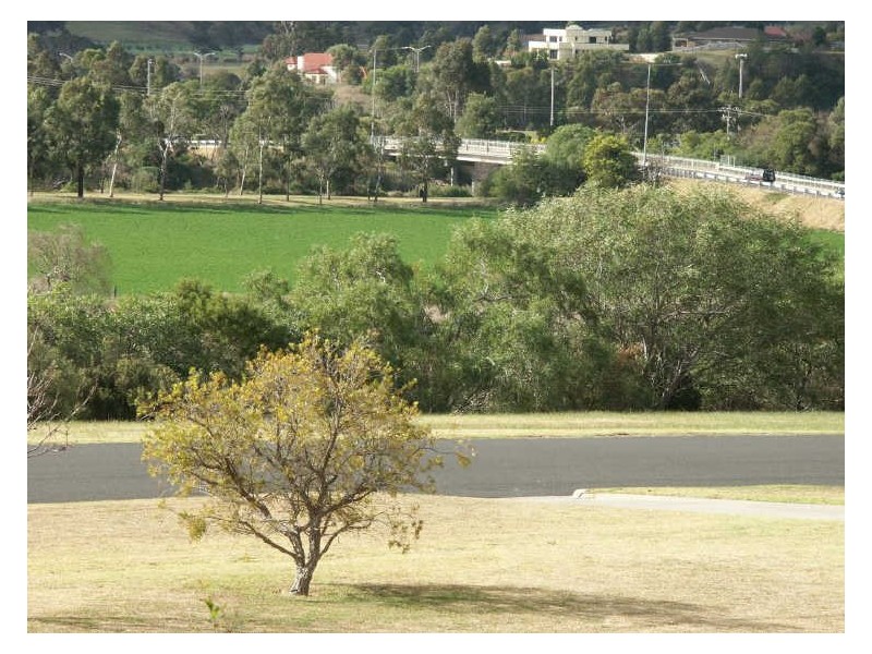 13 Williams Parade, Bairnsdale VIC 3875