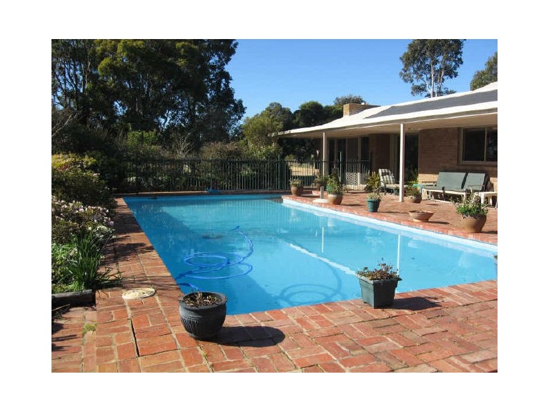 Bairnsdale VIC 3875