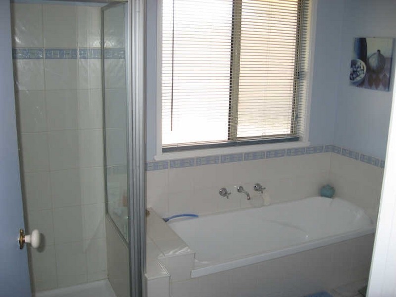 54 Dooley Street, Bairnsdale VIC 3875