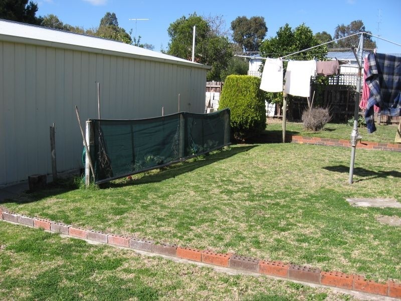 17 Gray, Bairnsdale VIC 3875