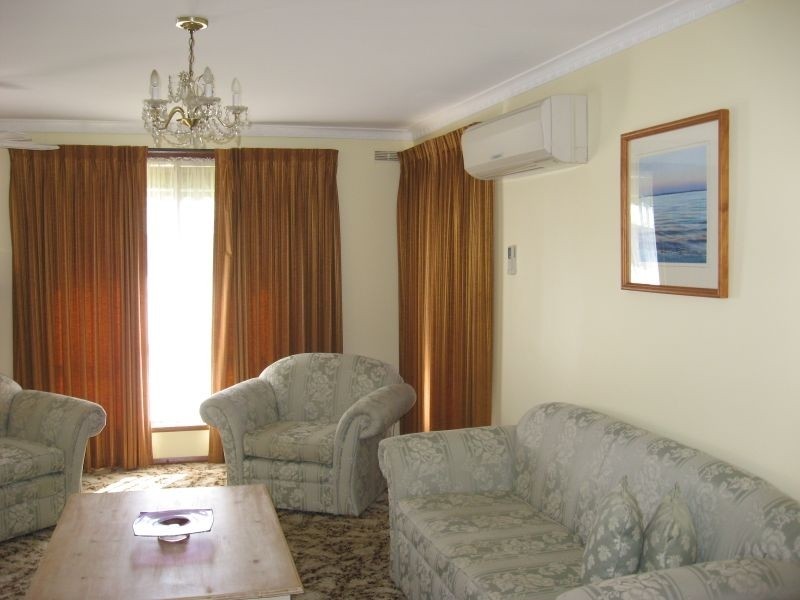 17 Gray, Bairnsdale VIC 3875