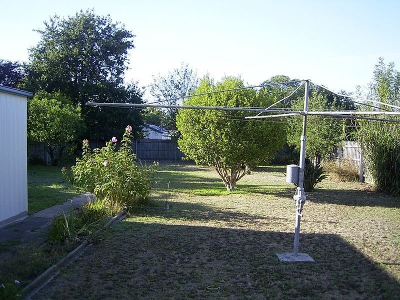 11 Pinnock Street, Bairnsdale VIC 3875