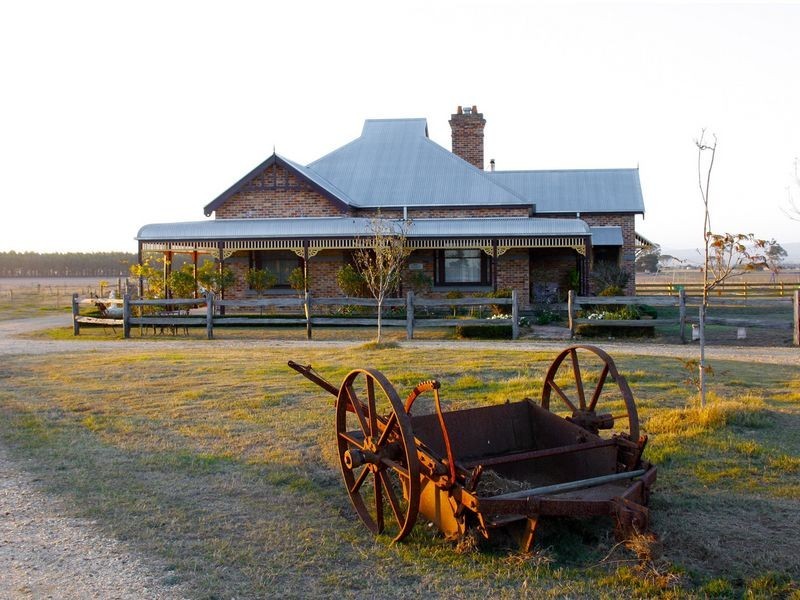 Bairnsdale VIC 3875