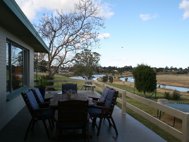 64 The Backwater, Bairnsdale VIC 3875