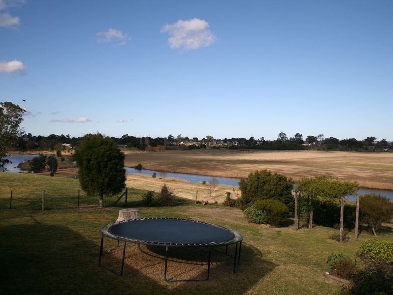 64 The Backwater, Bairnsdale VIC 3875