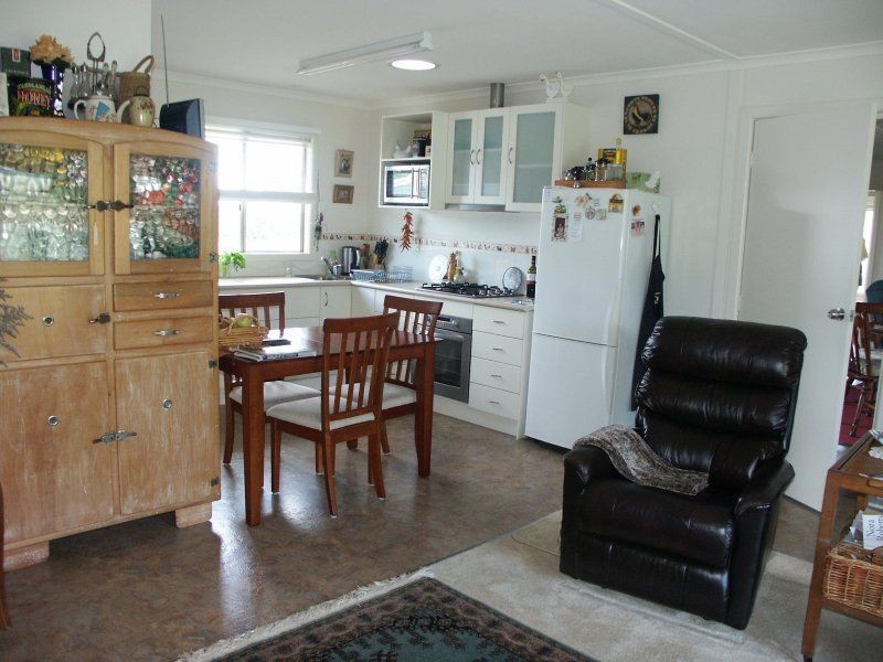 63 Great Alpine Road, Bruthen VIC 3885