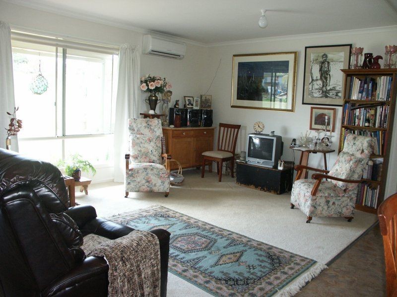 63 Great Alpine Road, Bruthen VIC 3885