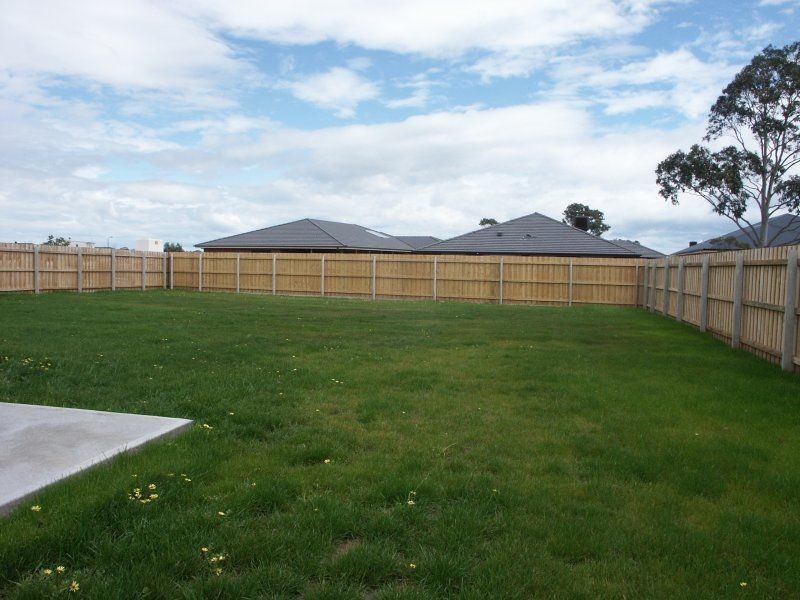 63 Morton Drive, Bairnsdale VIC 3875